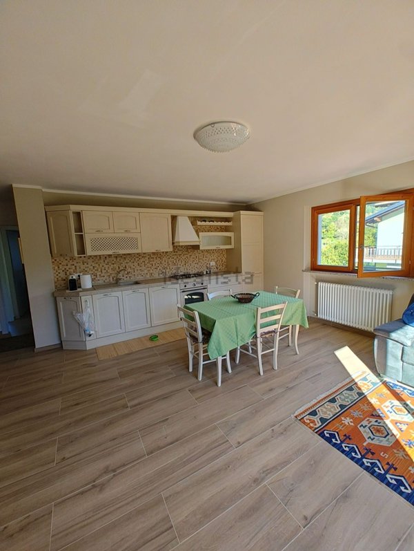 appartamento in vendita ad Alta Valle Intelvi in zona Lanzo d'Intelvi