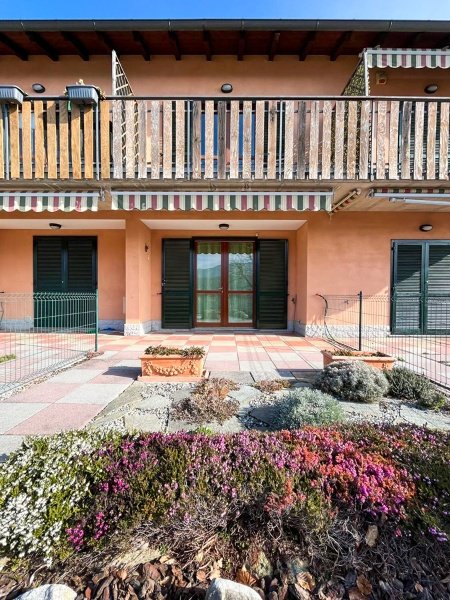 appartamento in vendita ad Alta Valle Intelvi in zona Scaria