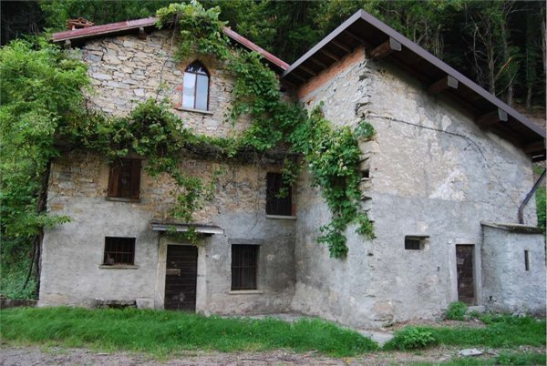 casale in vendita ad Alta Valle Intelvi