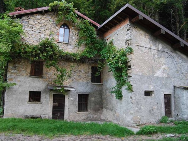casa indipendente in vendita ad Alta Valle Intelvi