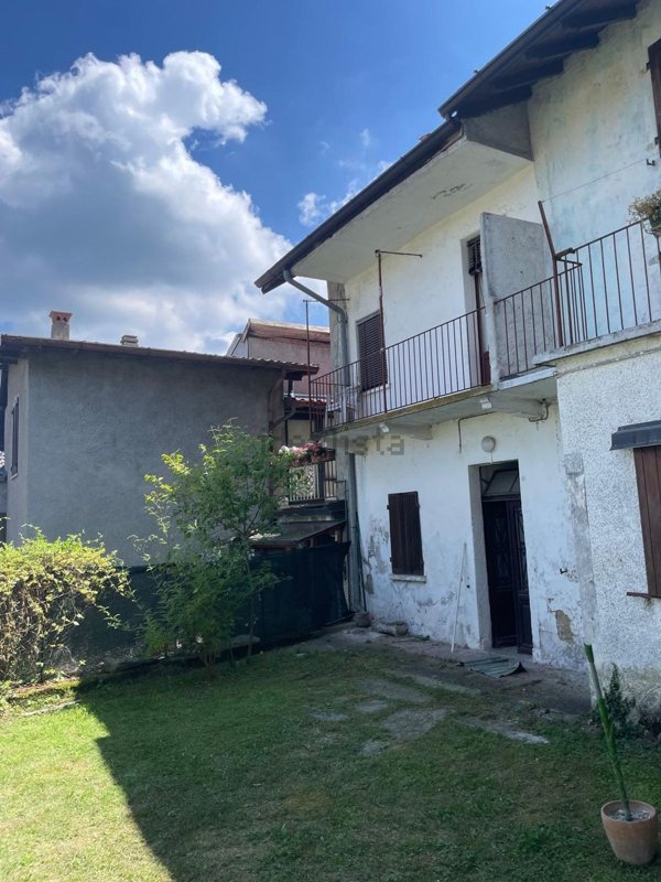 casa indipendente in vendita ad Alta Valle Intelvi