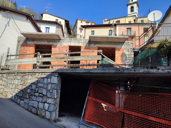 quadrivano in vendita ad Alta Valle Intelvi