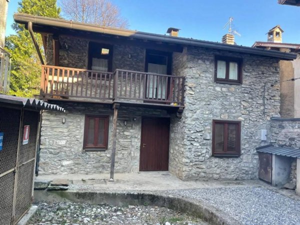 casa indipendente in vendita ad Alta Valle Intelvi
