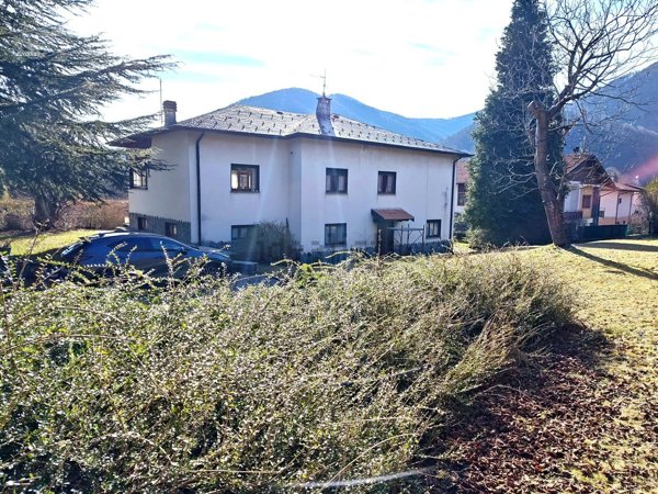casa indipendente in vendita ad Alta Valle Intelvi in zona Lanzo d'Intelvi