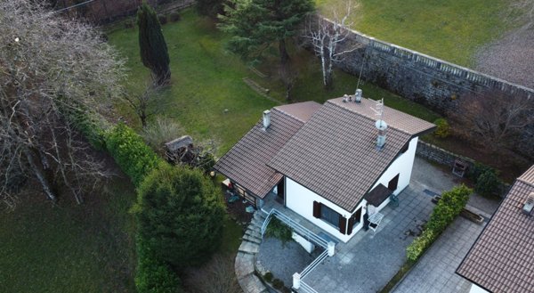 casa indipendente in vendita ad Alta Valle Intelvi