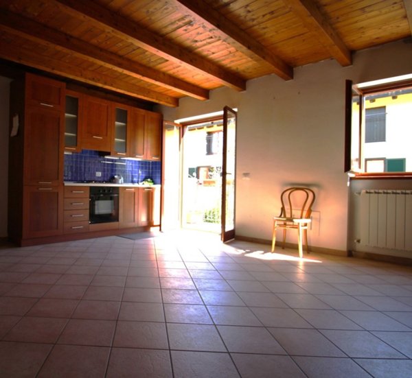 appartamento in vendita ad Alta Valle Intelvi in zona Lanzo d'Intelvi