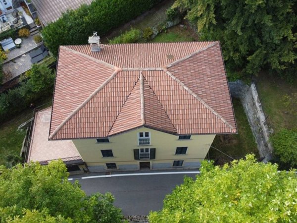 casa indipendente in vendita ad Alta Valle Intelvi in zona Lanzo d'Intelvi