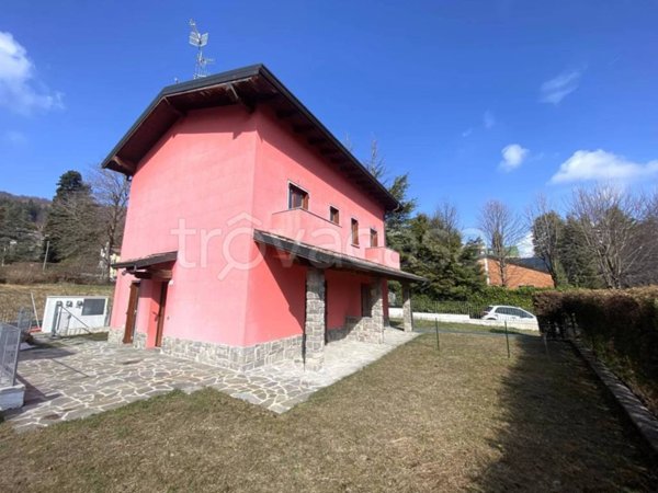 casa indipendente in vendita ad Alta Valle Intelvi