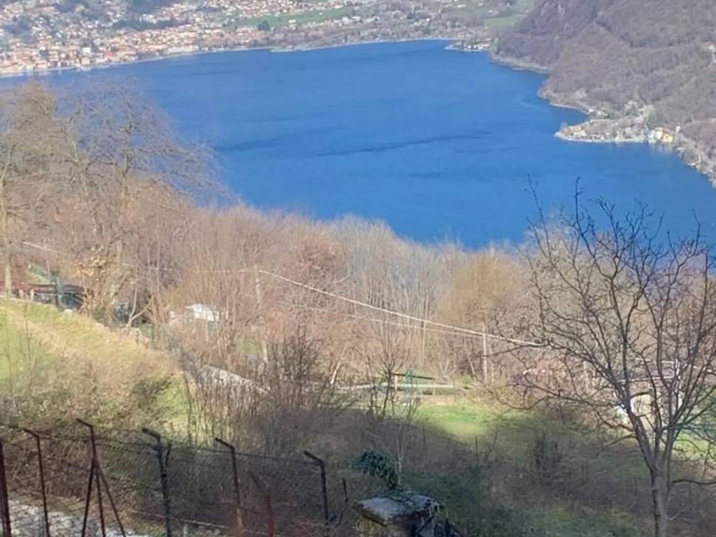 casa indipendente in vendita ad Alta Valle Intelvi in zona Ramponio Verna