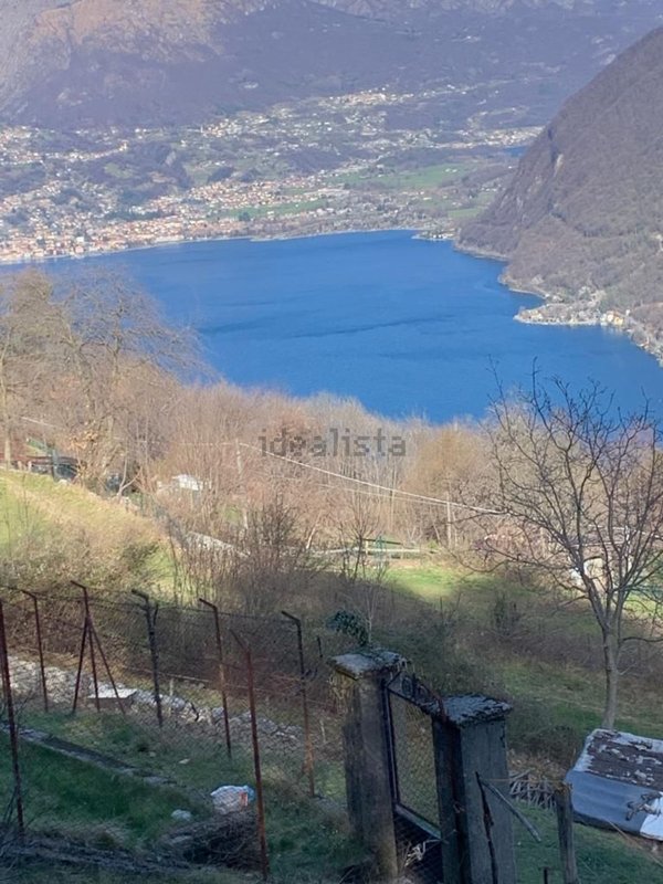 appartamento in vendita ad Alta Valle Intelvi in zona Ramponio Verna