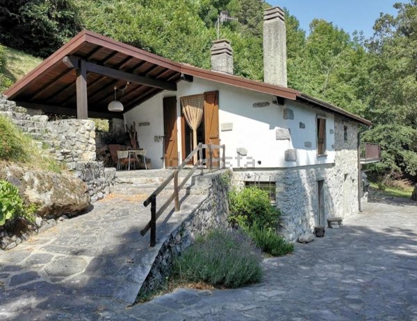 casa indipendente in vendita ad Alta Valle Intelvi