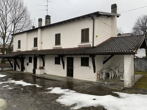 casa indipendente in vendita ad Alta Valle Intelvi