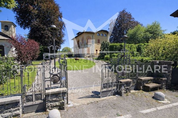 casa indipendente in vendita ad Alta Valle Intelvi in zona Lanzo d'Intelvi
