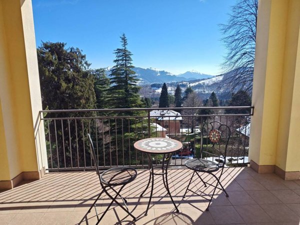 appartamento in vendita ad Alta Valle Intelvi in zona Lanzo d'Intelvi