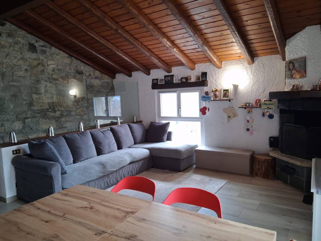 casa indipendente in vendita ad Alta Valle Intelvi