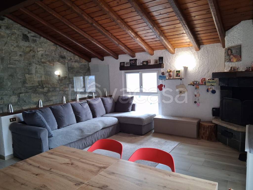 casa indipendente in vendita ad Alta Valle Intelvi