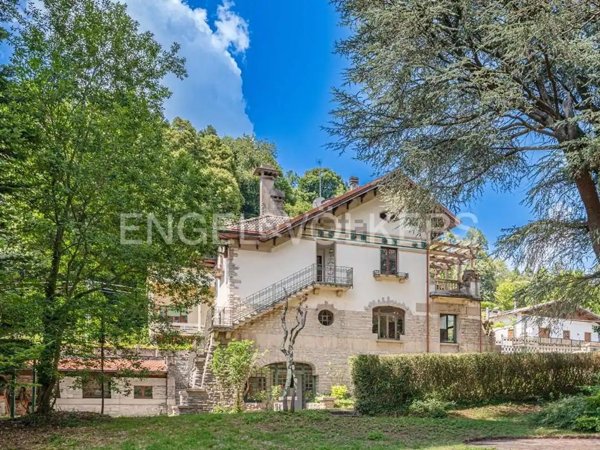 casa indipendente in vendita ad Alta Valle Intelvi in zona Lanzo d'Intelvi