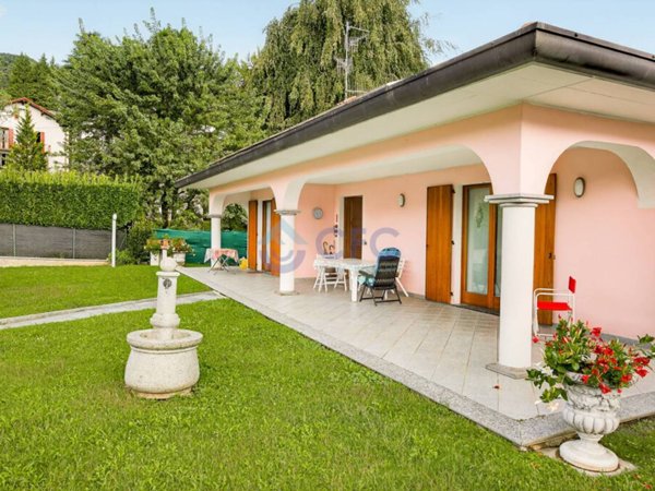 casa indipendente in vendita ad Alta Valle Intelvi in zona Lanzo d'Intelvi
