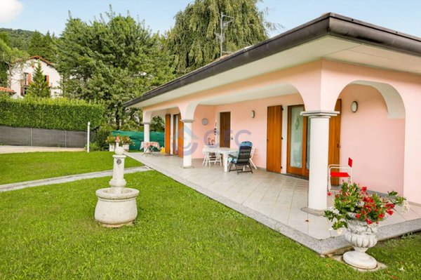 casa indipendente in vendita ad Alta Valle Intelvi