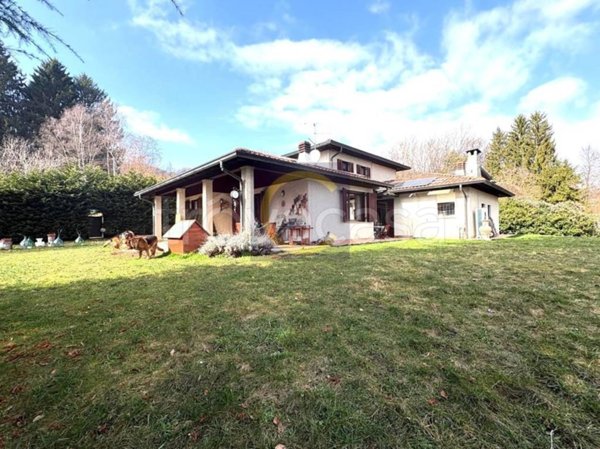 casa indipendente in vendita ad Alta Valle Intelvi