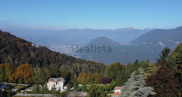 appartamento in vendita ad Alta Valle Intelvi in zona Ramponio Verna