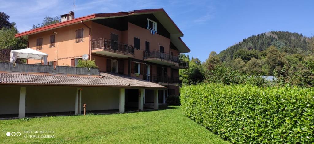 appartamento in vendita ad Alta Valle Intelvi in zona Lanzo d'Intelvi