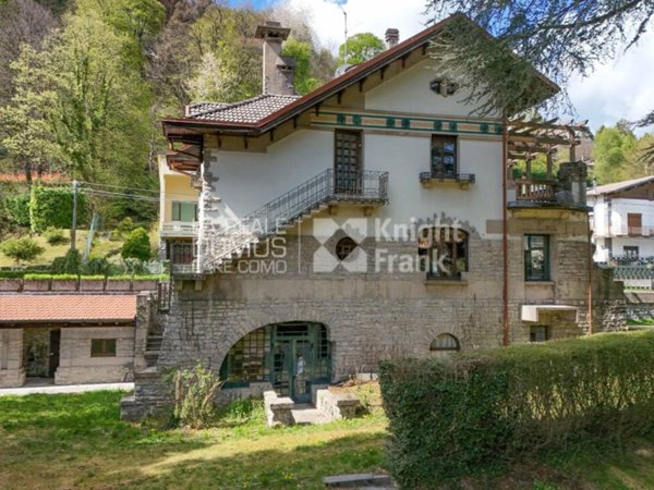 casa indipendente in vendita ad Alta Valle Intelvi in zona Lanzo d'Intelvi