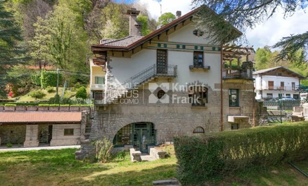 casa indipendente in vendita ad Alta Valle Intelvi in zona Lanzo d'Intelvi