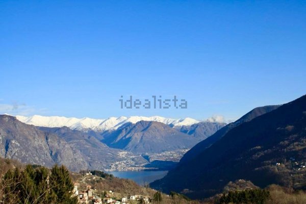 terreno edificabile in vendita ad Alta Valle Intelvi in zona Pellio Intelvi
