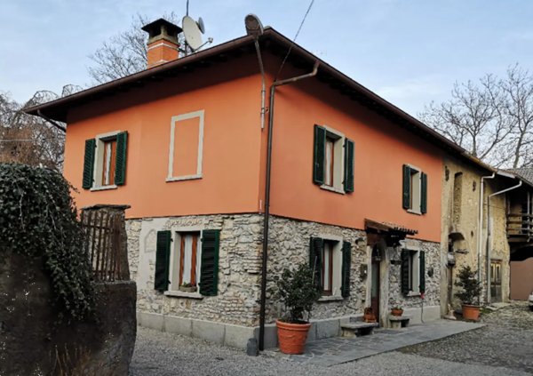 appartamento in vendita ad Alta Valle Intelvi in zona Lanzo d'Intelvi