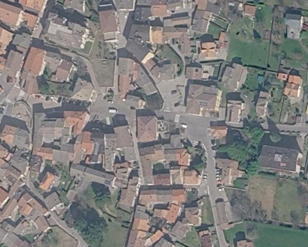 locale di sgombero in vendita ad Alta Valle Intelvi