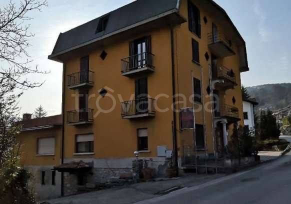negozio in vendita ad Alta Valle Intelvi in zona Scaria
