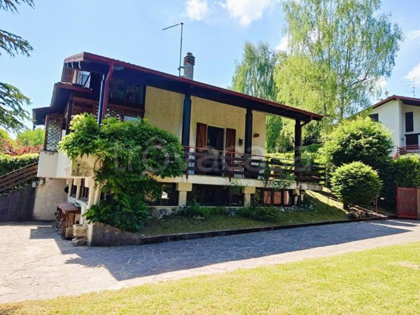 casa indipendente in vendita ad Alta Valle Intelvi