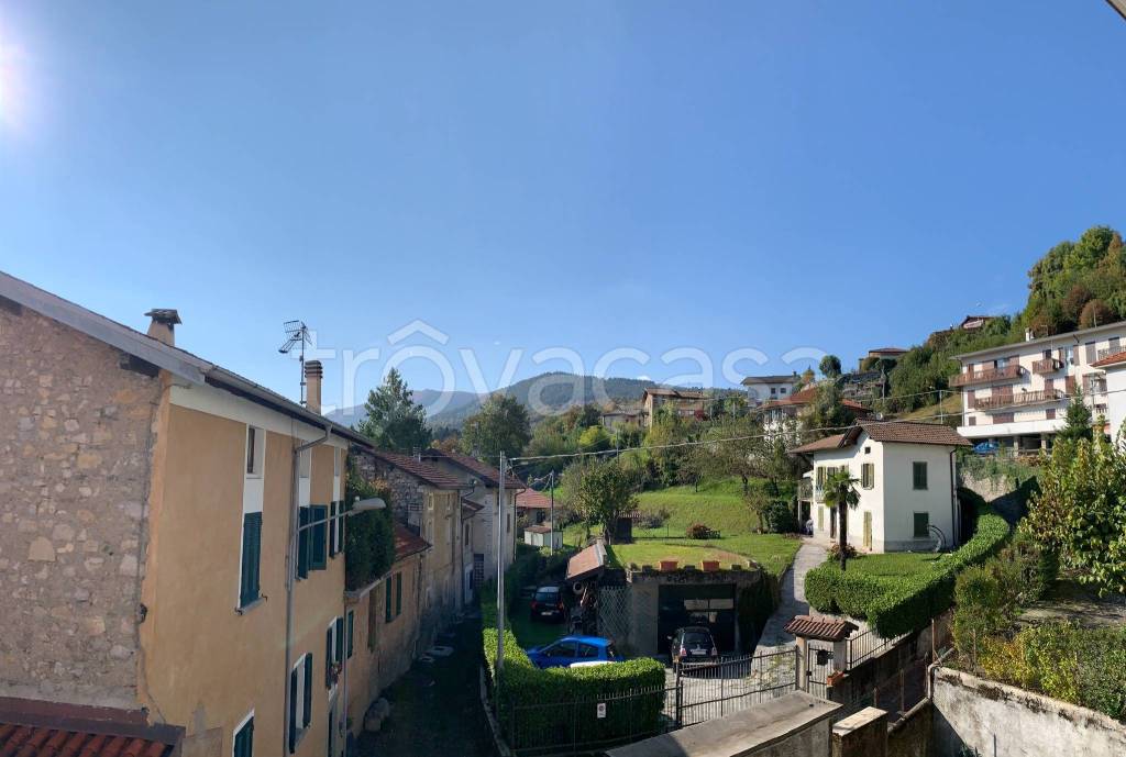 casa indipendente in vendita ad Alta Valle Intelvi