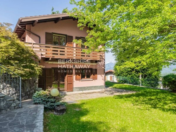 casa indipendente in vendita ad Alta Valle Intelvi in zona Lanzo d'Intelvi