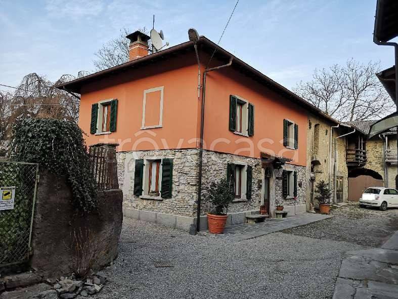 casa indipendente in vendita ad Alta Valle Intelvi