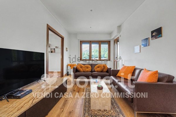 casa indipendente in vendita ad Alta Valle Intelvi in zona Pellio Intelvi