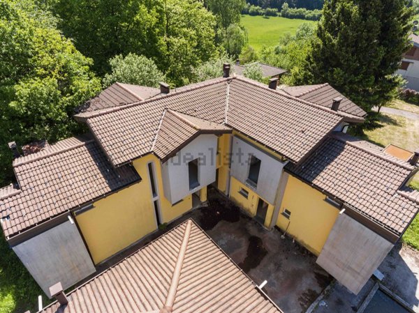 appartamento in vendita ad Alta Valle Intelvi in zona Lanzo d'Intelvi