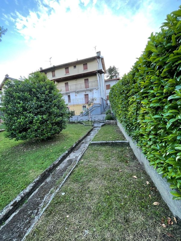 casa indipendente in vendita ad Alta Valle Intelvi