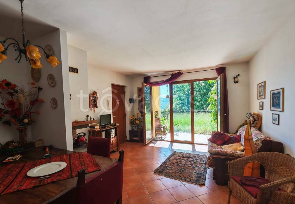 appartamento in vendita ad Alta Valle Intelvi in zona Scaria