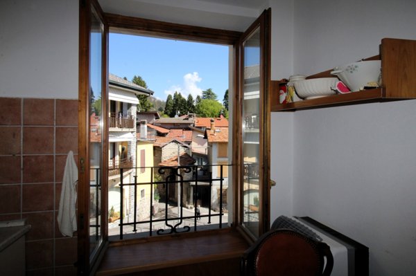 appartamento in vendita ad Alta Valle Intelvi in zona Scaria