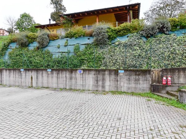 appartamento in vendita ad Alta Valle Intelvi in zona Pellio Intelvi