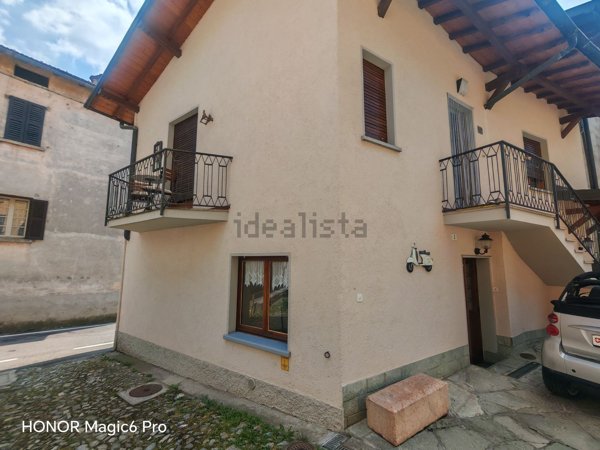 casa semindipendente in vendita ad Alta Valle Intelvi in zona Pellio Intelvi
