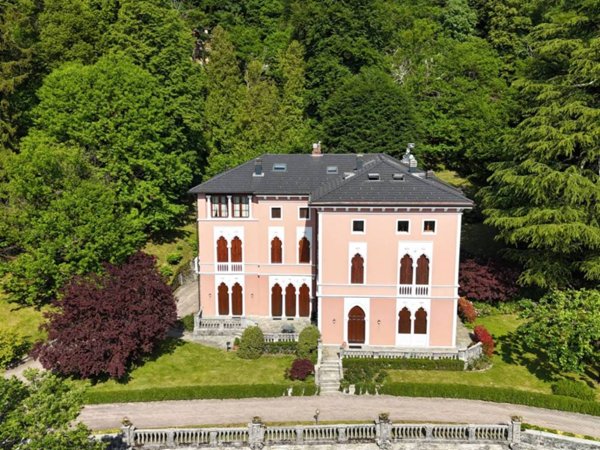 appartamento in vendita ad Alta Valle Intelvi in zona Lanzo d'Intelvi