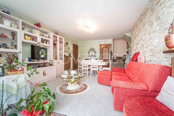 appartamento in vendita ad Alta Valle Intelvi in zona Scaria