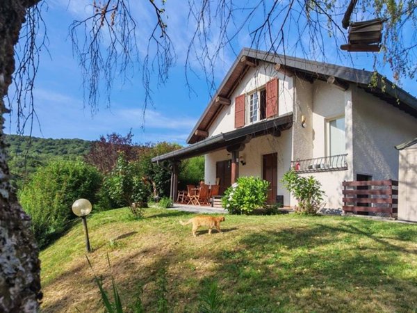 casa indipendente in vendita ad Alta Valle Intelvi in zona Lanzo d'Intelvi