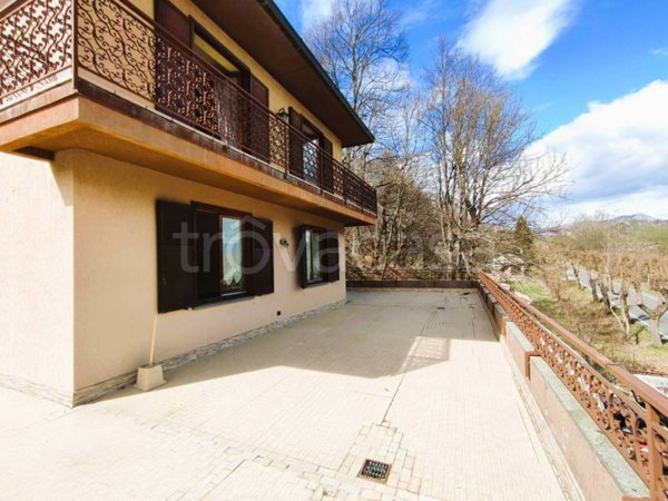 casa indipendente in vendita ad Alta Valle Intelvi