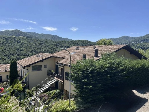 appartamento in vendita ad Alta Valle Intelvi in zona Lanzo d'Intelvi