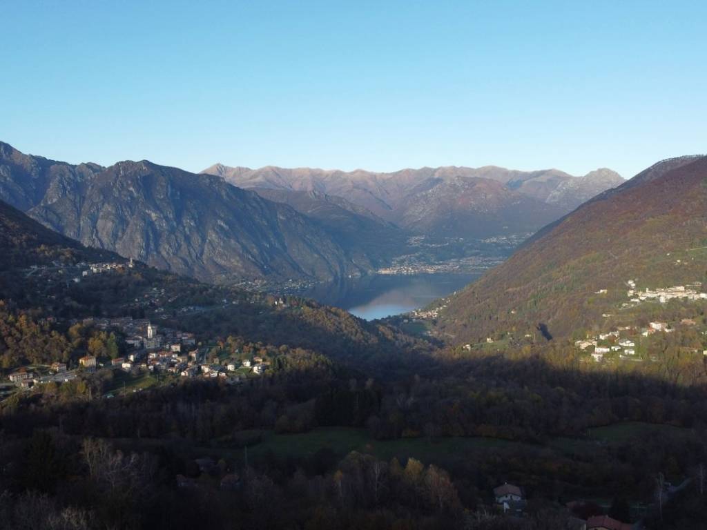 appartamento in vendita ad Alta Valle Intelvi in zona Pellio Intelvi