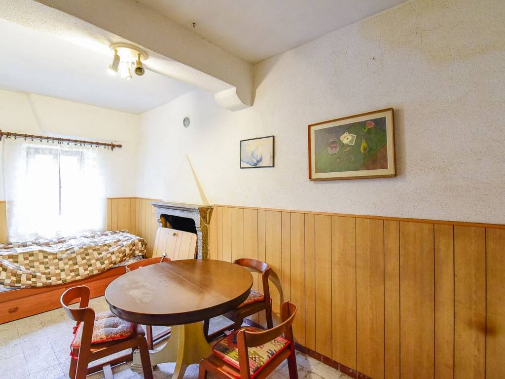casa indipendente in vendita ad Alta Valle Intelvi in zona Lanzo d'Intelvi